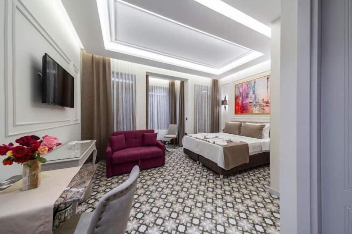 1 bedroom, minibar, in-room safe, individually decorated