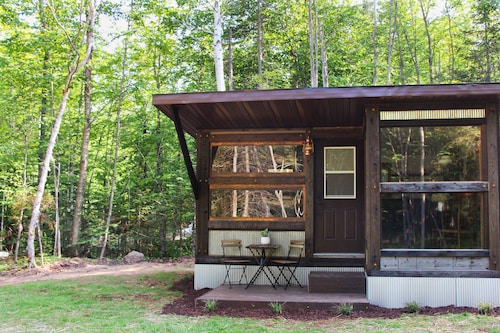 ✦Sauna✦Pet Friendly✦5 min to Lake Superior✦15 min to downtown GM✦In Maple Forest