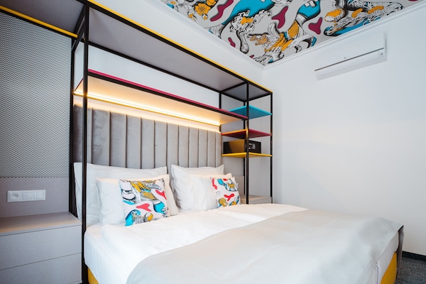 Family Apartment | 2 bedrooms, in-room safe, blackout drapes, soundproofing