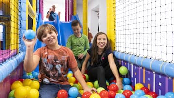 Children’s play area – indoor