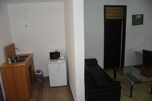 1 bedroom, blackout drapes, soundproofing, free WiFi