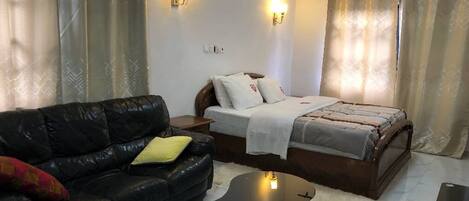 1 bedroom, down comforters, pillowtop beds, desk
