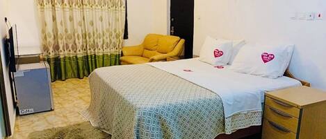 1 quarto, edredons de pluma, camas com colchões pillow-top, escrivaninha