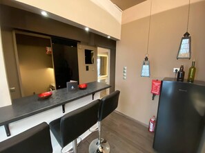 Dining - High Standards Apartment Downtown Athina (Athens)