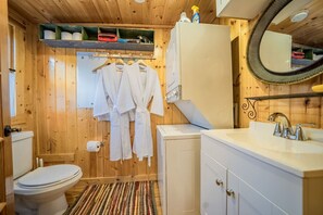 Hårføner og håndklær