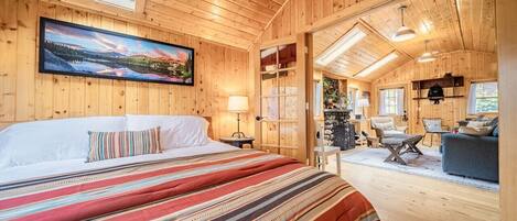 1 bedroom, desk, iron/ironing board, free WiFi