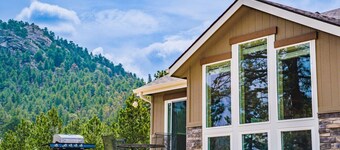 Sale! Dogs OK! Views, King Bed, Near National Park