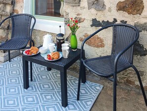 Outdoor dining - 3 bedroom accommodation in Fraserburgh (Fraserburgh)