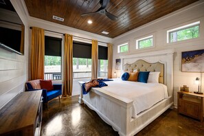 3 عدّة غرف نوم وخدمة الإنترنت وملاءات أسرّة