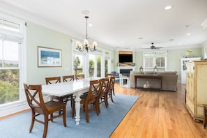 Dining - High Tide on Folly Beach! Ocean View & Private Pool (Folly Beach)