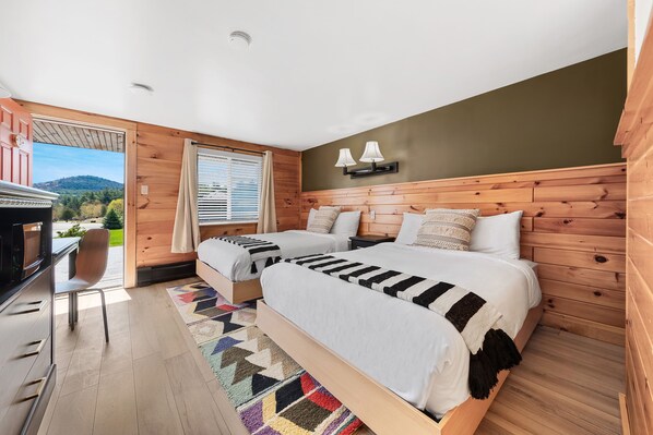 1 bedroom, bed sheets