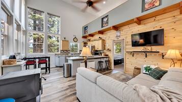 Smart TV, fireplace, DVD player