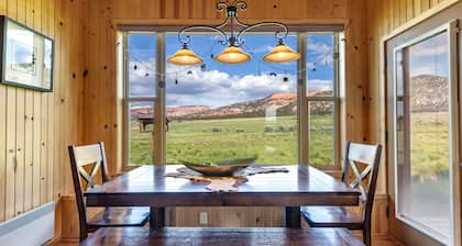 Bryce Canyon Retreat, Awesome Paunsaugaunt cabin - Incredible views on private l
