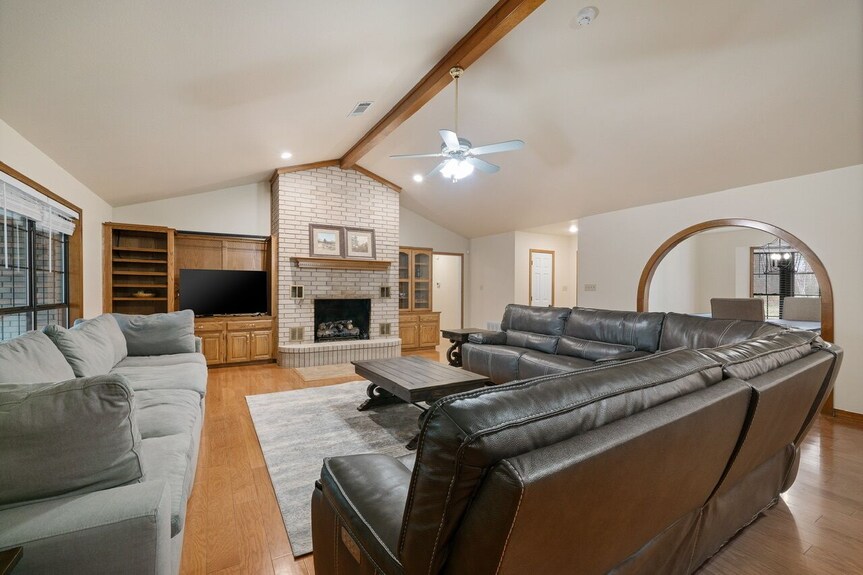 Relax At Spacious 4 Bedroom Private Lake Home In Chaffee Crossing! - Fort Smith, AR