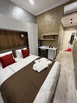 1 bedroom, premium bedding, down comforters, in-room safe