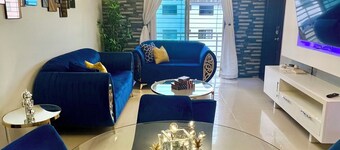 Luxury 5 beds penthouse-Private Jacuzzi & Karaoke Bar