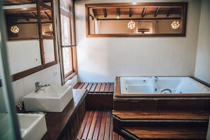 Premium Room, Jetted Tub | Bathroom