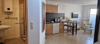 Kleine Modernisierte Innenhof- Feienwohnung im Bad Doberaner Zentrum
