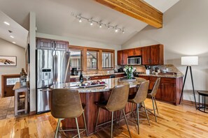 Fridge, microwave, dishwasher, coffee/tea maker