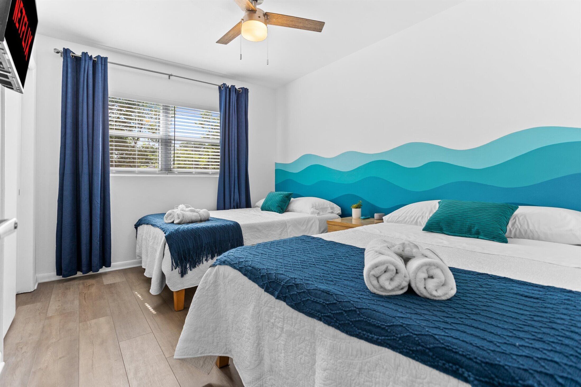 2 habitaciones, tabla de planchar con plancha, wifi y ropa de cama 