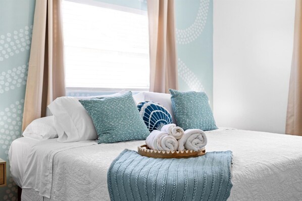 2 bedrooms, iron/ironing board, WiFi, bed sheets