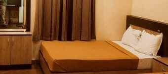 Sree Kumaran Residence by Royal stay