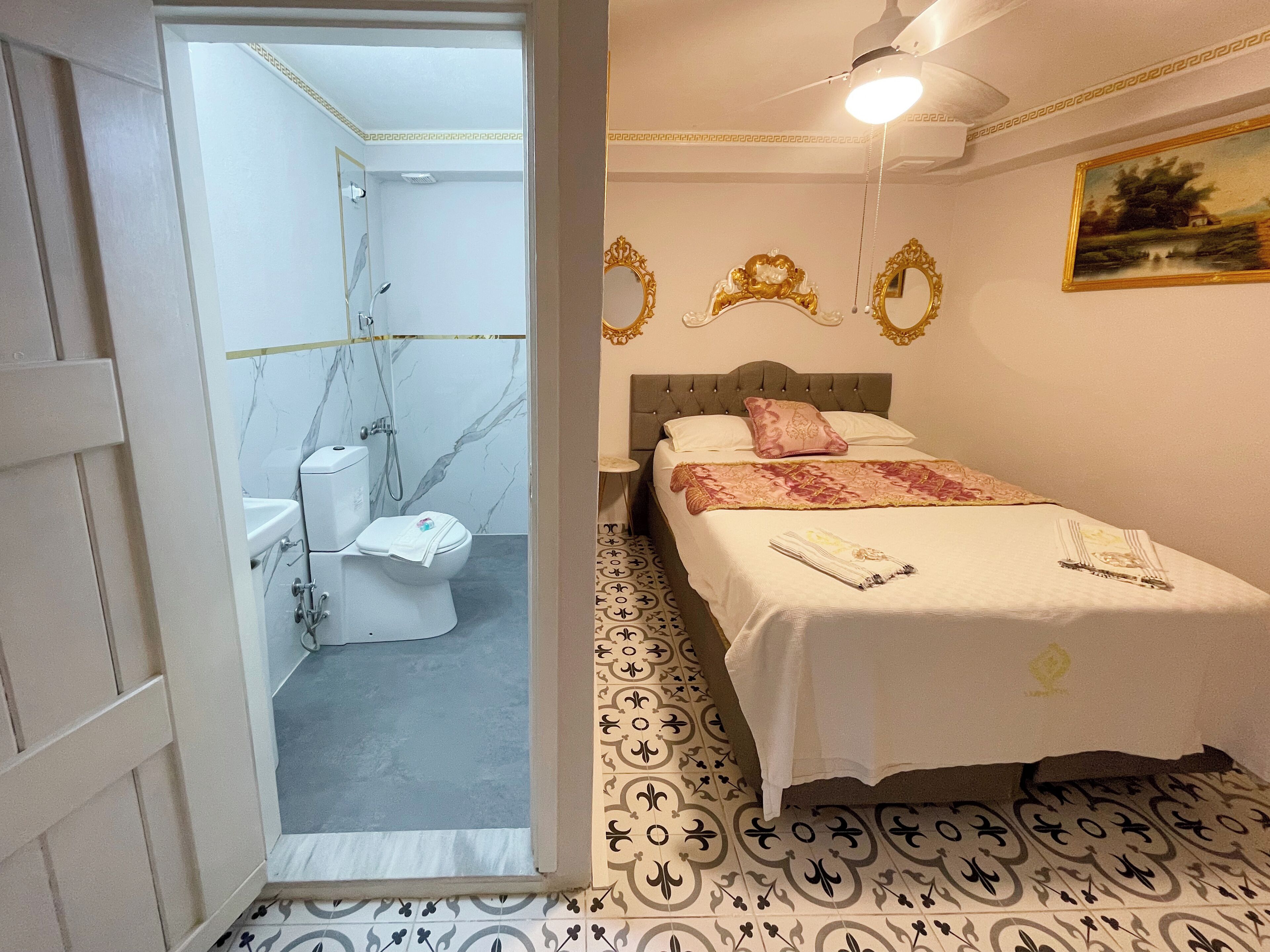 Economy Room, No Windows, Ground Floor | Hypo-allergenic bedding, minibar, in-room safe, soundproofing