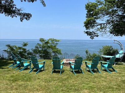 Large Family Lakehouse on the Coast with Stunning Water Views