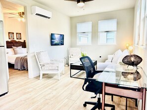 1 bedroom, desk, iron/ironing board, free WiFi