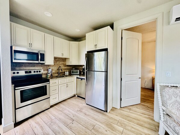 Fridge, microwave, oven, stovetop