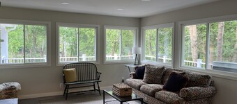 River Perch on the Cacapon: private home on 27 acres and 1200 ft of riverfront