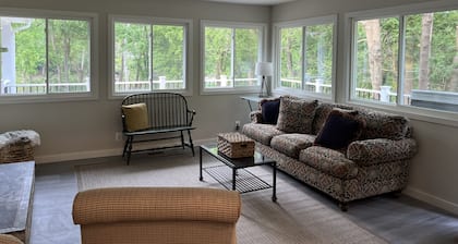 River Perch on the Cacapon: private home on 27 acres and 1200 ft of riverfront