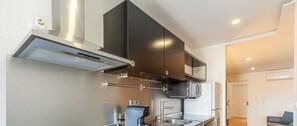 Fridge, microwave, oven, coffee/tea maker