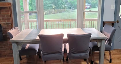Waterfront Home Located near Ark, Reds and Bengals. Newly Renovated.