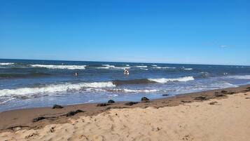 Liegestühle, Strandtücher