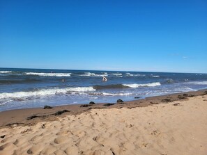 Liegestühle, Strandtücher