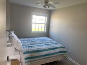 2 quartos, ferros/tábuas de passar roupa, Wi-Fi, roupa de cama