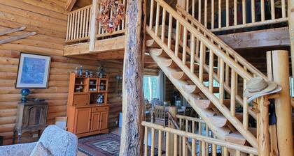Spacious Cabin just minutes outside of Park City