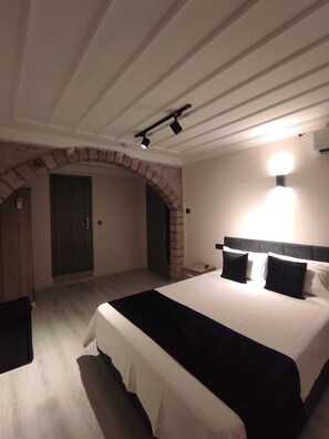 Economy Room | 1 bedroom, bed sheets - Mithatpaşa (Istanbul)