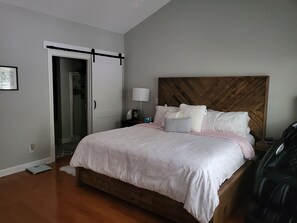 2 Schlafzimmer, Schreibtisch, kostenloses WLAN, Bettwäsche