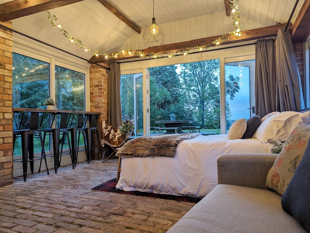 The Old Forge - Unique and Peaceful Rural Stay in the Heart Of ...