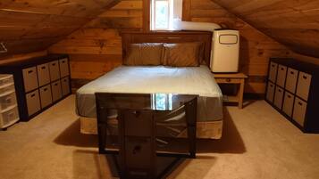 2 bedrooms, travel cot, free WiFi, bed sheets