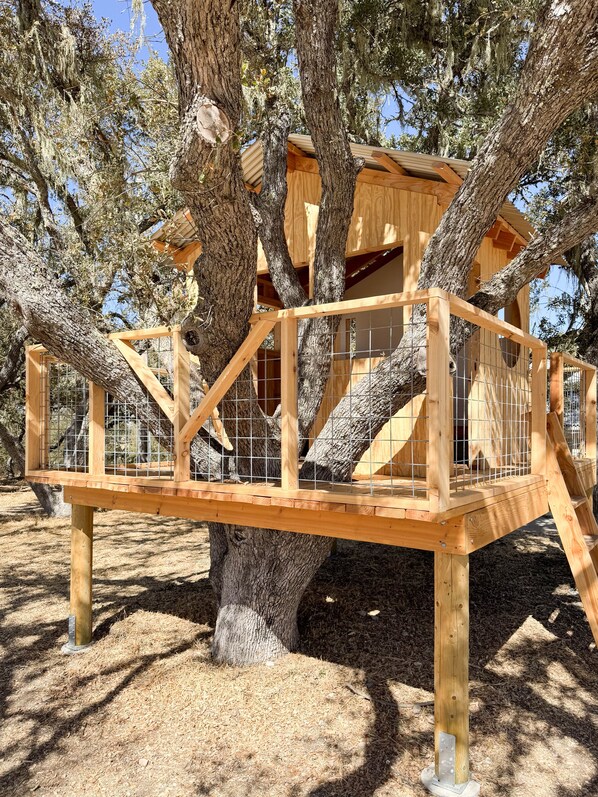 Enceinte de lâhĂ©bergement