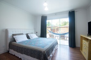 3 soverom, skrivebord, strykejern/-brett og wi-fi (inkludert)