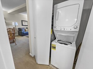 Interior - Escape at Empire Coalition 103! Community Hot Tub-Walk to the Ski Slopes! (Park City)