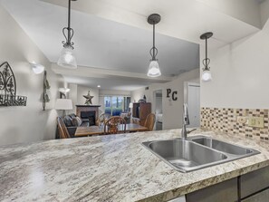 Interior - Escape at Empire Coalition 103! Community Hot Tub-Walk to the Ski Slopes! (Park City)