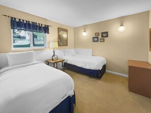 2 bedrooms, iron/ironing board, free WiFi, bed sheets - Escape at Empire Coalition 103! Community Hot Tub-Walk to the Ski Slopes! (Park City)