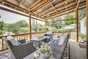 Terrace/patio - Sonoma County Vacation Rental w/ Vineyard Views! (Sebastopol)