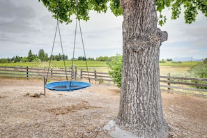 Property grounds - Sonoma County Vacation Rental w/ Vineyard Views! (Sebastopol)