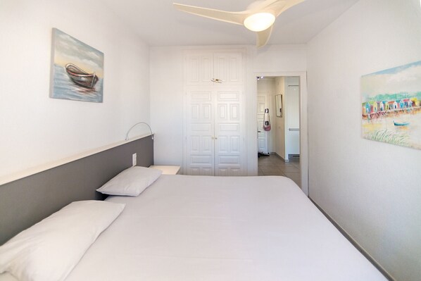 Wifi gratis y ropa de cama